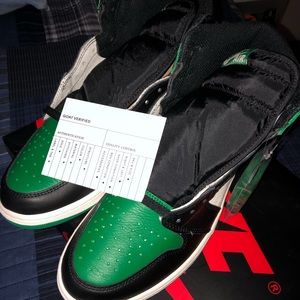 Air Jordan 1 High OG Pine Green